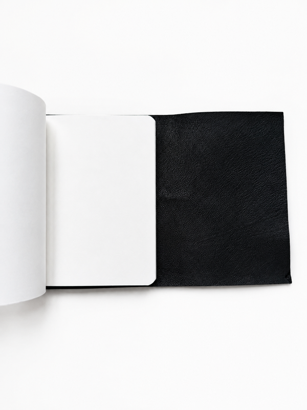 Carnet en cuir noir A6