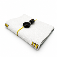 Carnet en cuir blanc A6