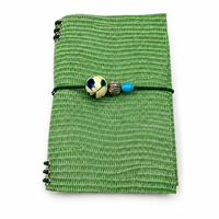 Carnet en cuir vert A6