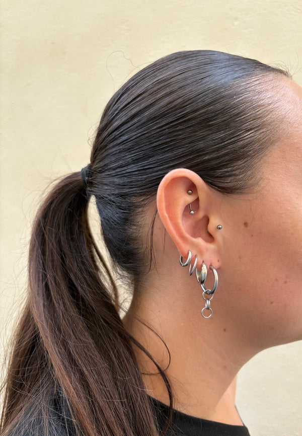 Boucles d'oreilles dépareillées anneaux