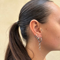 Boucles d'oreilles dépareillées anneaux